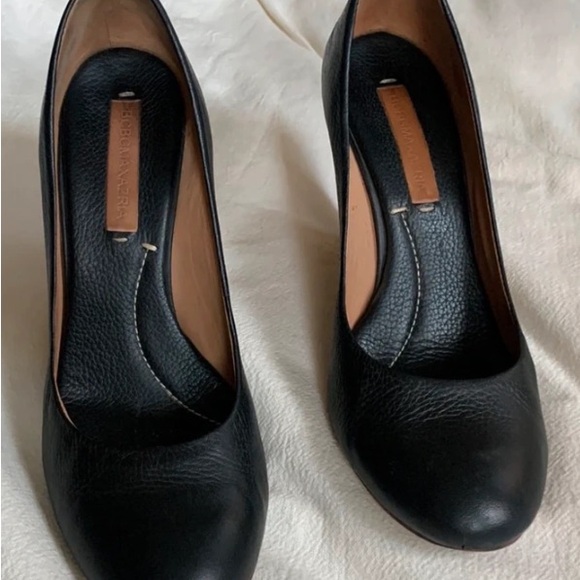 BCBGMaxAzria Shoes - BCBGMaxAzria Elegant Black Heels